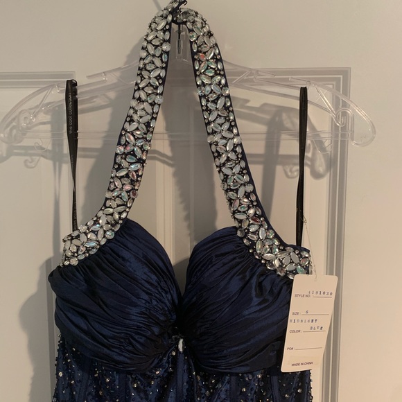 Pageant or formal ball gown - Picture 2 of 5